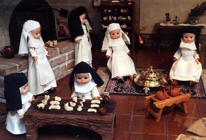 Toy nuns